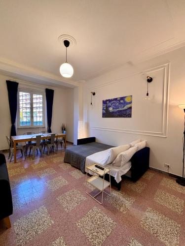 The Place Strozzi