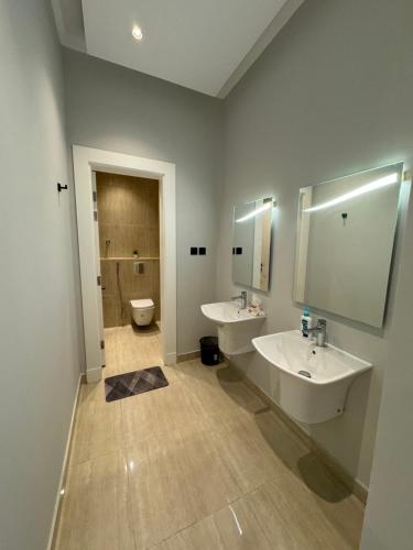 Bilik mandi di KAYAN apartments