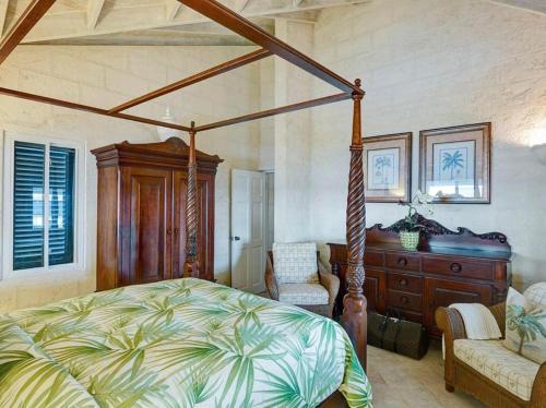Ένα ή περισσότερα κρεβάτια σε δωμάτιο στο ZenBreak Ocean Mist Villa 5bd