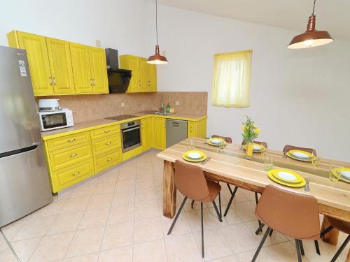 Apartments Villa Michele-Three Bedroom Apartment with Partial Sea View Grejp