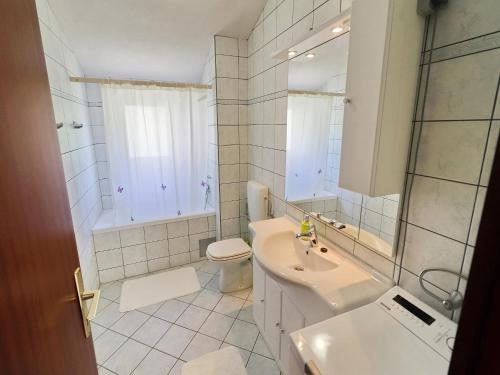 Apartments Villa Michele-Three Bedroom Apartment with Partial Sea View Grejp