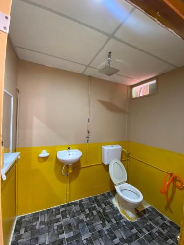 Koupelna v ubytování Dalya's Roomstay