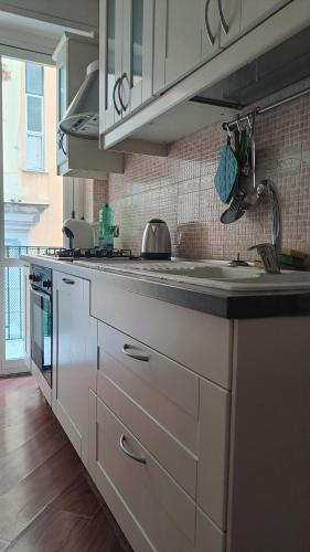 Trinita' Maggiore Home/ Historic Center