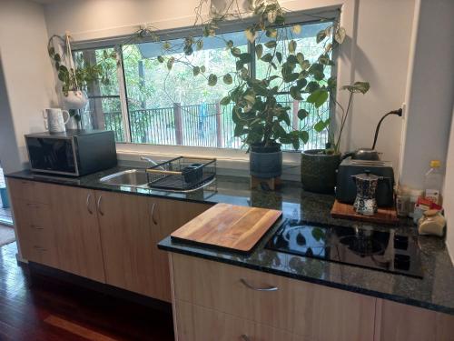 Una cocina o zona de cocina en Butler St Magnetic