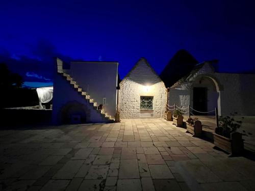 Το κτήριο όπου στεγάζεται  the country house