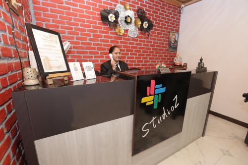 StudioZ Paradise Hills Mussoorieにあるテレビまたはエンターテインメントセンター