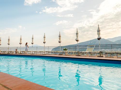 Swimmingpoolen hos eller tæt på Hotel Cristina