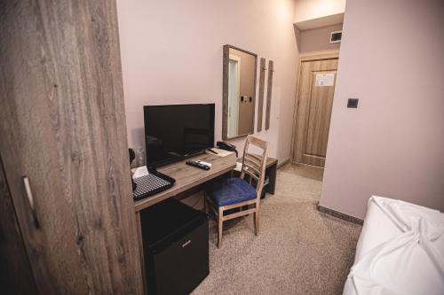 Televisyen dan/atau pusat hiburan di Hotel Magura