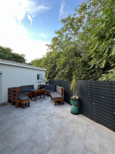 Grand appartement avec terrasse centre ville Arles