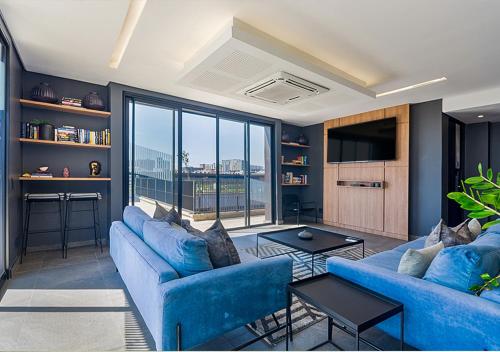 Χώρος καθιστικού στο Sandton City Splendid Apartment 009 Power & Water Backup