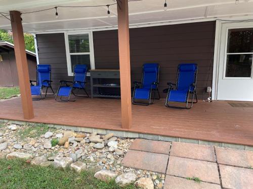Gambar di galeri bagi FALL IS HERE! - 10 min to Parkway - Mt View- Hot Tub-Cozy Cabin di Sevierville