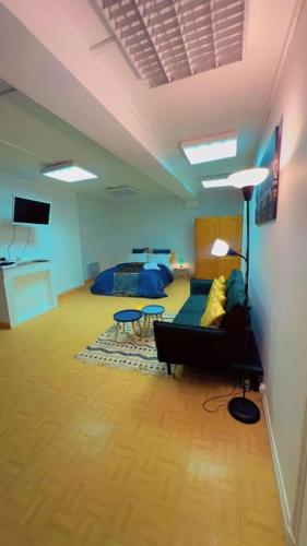 Nid Douillet Chalon Centre Studio Spacieux