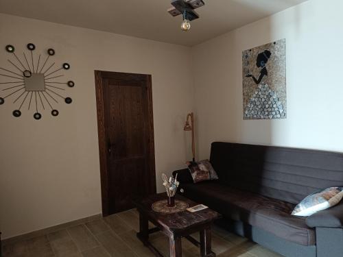 O zonă de relaxare la Casa Rural La Antigua Fonda (@casarural_laantiguafonda)