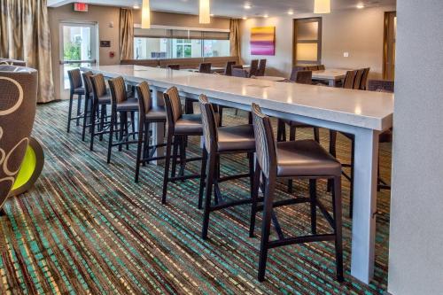 Restaurace v ubytování Residence Inn Fort Lauderdale Pompano Beach Central
