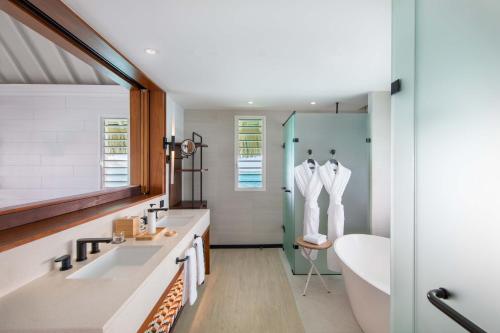 Westin Bora Bora Resort & Spa photo 3