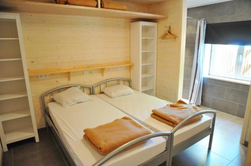 Llit o llits en una habitació de Mars