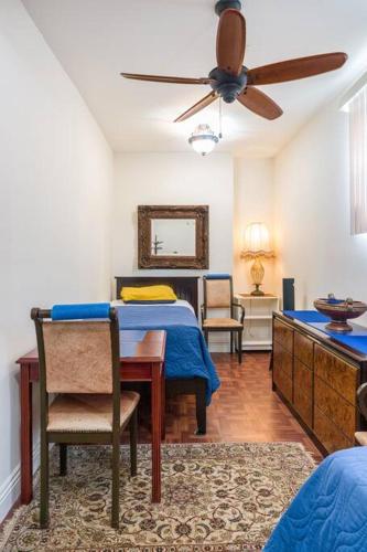 Entire Second Flr - Santa Monica Luxury Roman Villa photo 46