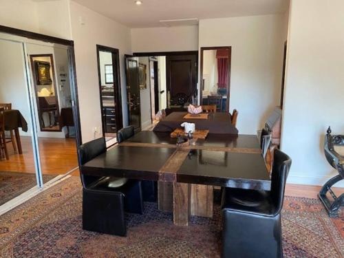 Entire Second Flr - Santa Monica Luxury Roman Villa photo 91