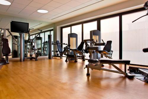 Gimnasio o instalaciones de fitness de Sheraton Oklahoma City Downtown Hotel