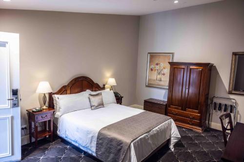 Royal Hotel Randwick Image