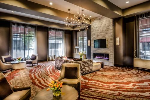 Posezení v ubytování Residence Inn by Marriott Charlottesville Downtown