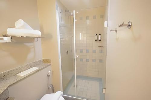 Bilik mandi di Flat hotel Rua Borges Lagoa UH413