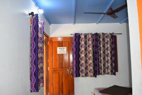 Fotografie z fotogalerie ubytování GUNDAPPA cafe GOKARNA KUDLE beach v destinaci Gokarn