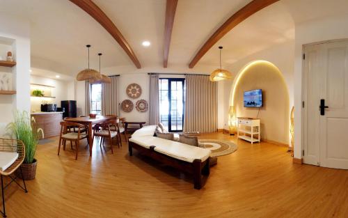 TV a/nebo společenská místnost v ubytování Ocean Beach Villas - Carita Kondominium