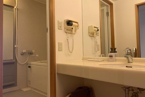 Bilik mandi di Hotel Meizanso