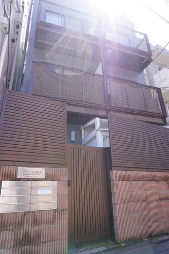 新宿区 駅から徒歩3分 新宿 六本木 築地直通 最大2名 32平米 302