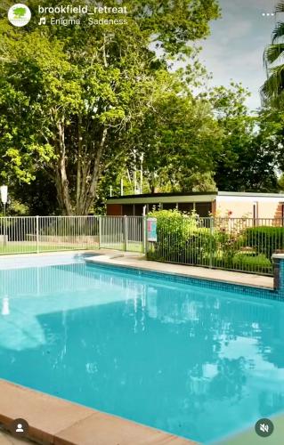 Πισίνα στο ή κοντά στο Spacious Hideaway Retreat, Brookfield, Brisbane