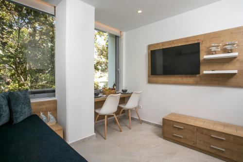 Elegant Blue Rhodes Center Apartment near the Sea