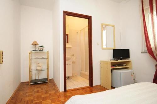 Apartment and Room Cherry