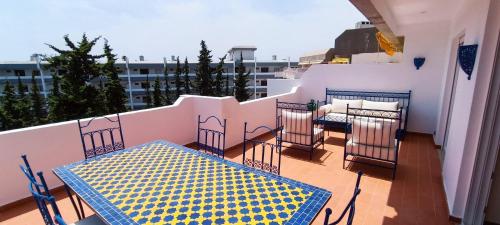 Blue & Yellow Penthouse with Terrace at Balaia Mar
