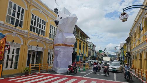 Tetamu yang menginap di Plus 2 Condo Phuket by ABCD