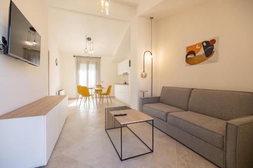 Two-Bedroom Deluxe Apartment with Balcony