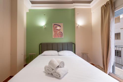 Serenity Haven - New Renovated 2Br Apt in Koukaki