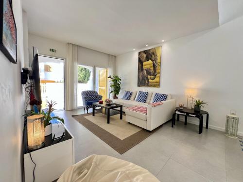 Vilamoura Club Villa 2 With Pool by Homing