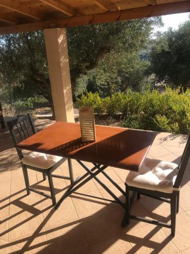 Balkoni atau teres di Mountain House near Pyrgos Ilias