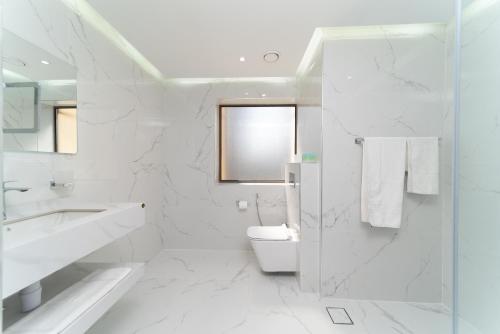 Koupelna v ubytování Jbr beach walk 2 bedrooms front sea