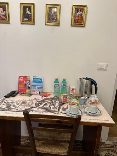 Kemudahan buat kopi dan teh di Camera De Medici