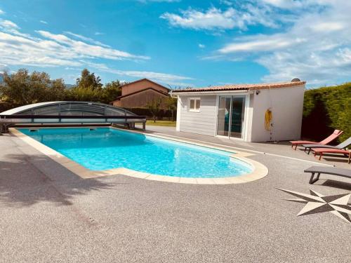 Dépendance avec accès piscine