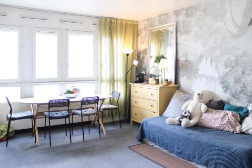 Bright studio in the heart of Paris