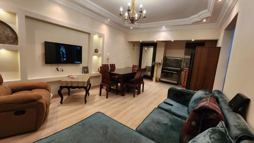 Cozy apartment in Elsheikh Zayed 1st floor