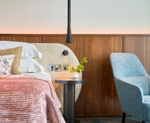 Aghadoe Heights Hotel & Spaにあるベッド