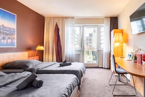 Foto Nähe Frankfurt Messe mit Netflix und Balkon 6