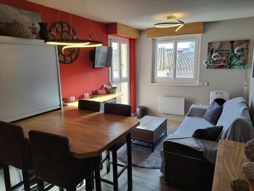 Capri Bali 56, Superb Appart rénové, vue mer, parking, wifi