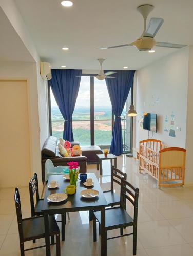 Χώρος καθιστικού στο Walk 3min Legoland 8pax Lakeview 2B2R D'Pristine