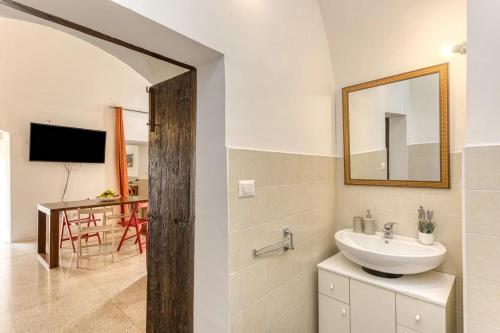 A bathroom at La Corte dei Mille