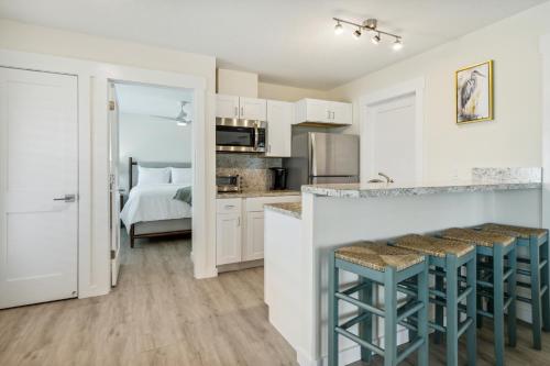 Dapur atau dapur kecil di Seahorse Oceanfront Inn